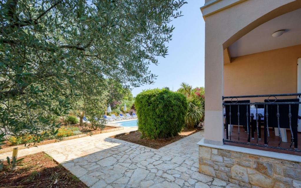 Villa Franka 113 Basanija Exterior photo